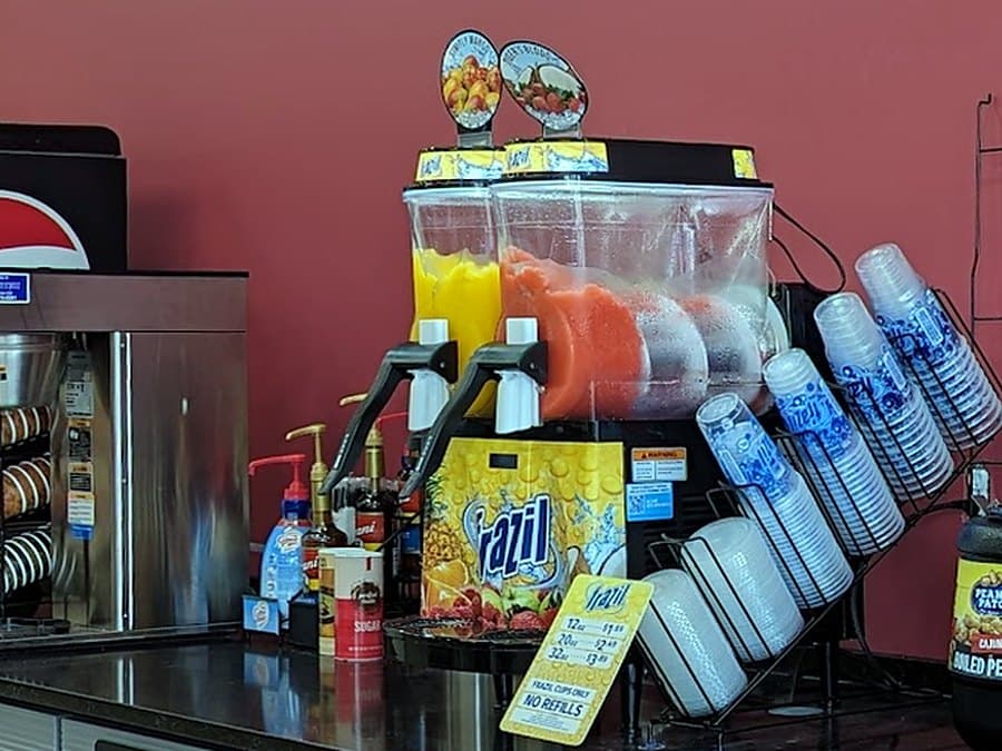 Frazil frozen drink machine with stacked cups